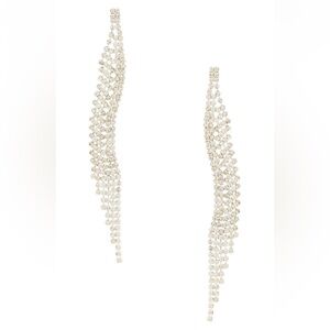 Curved Dangle Earring in Silver